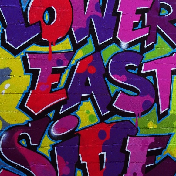 POSHING IN NYC 🏙️🌃🌇 - Picture 7 of 10